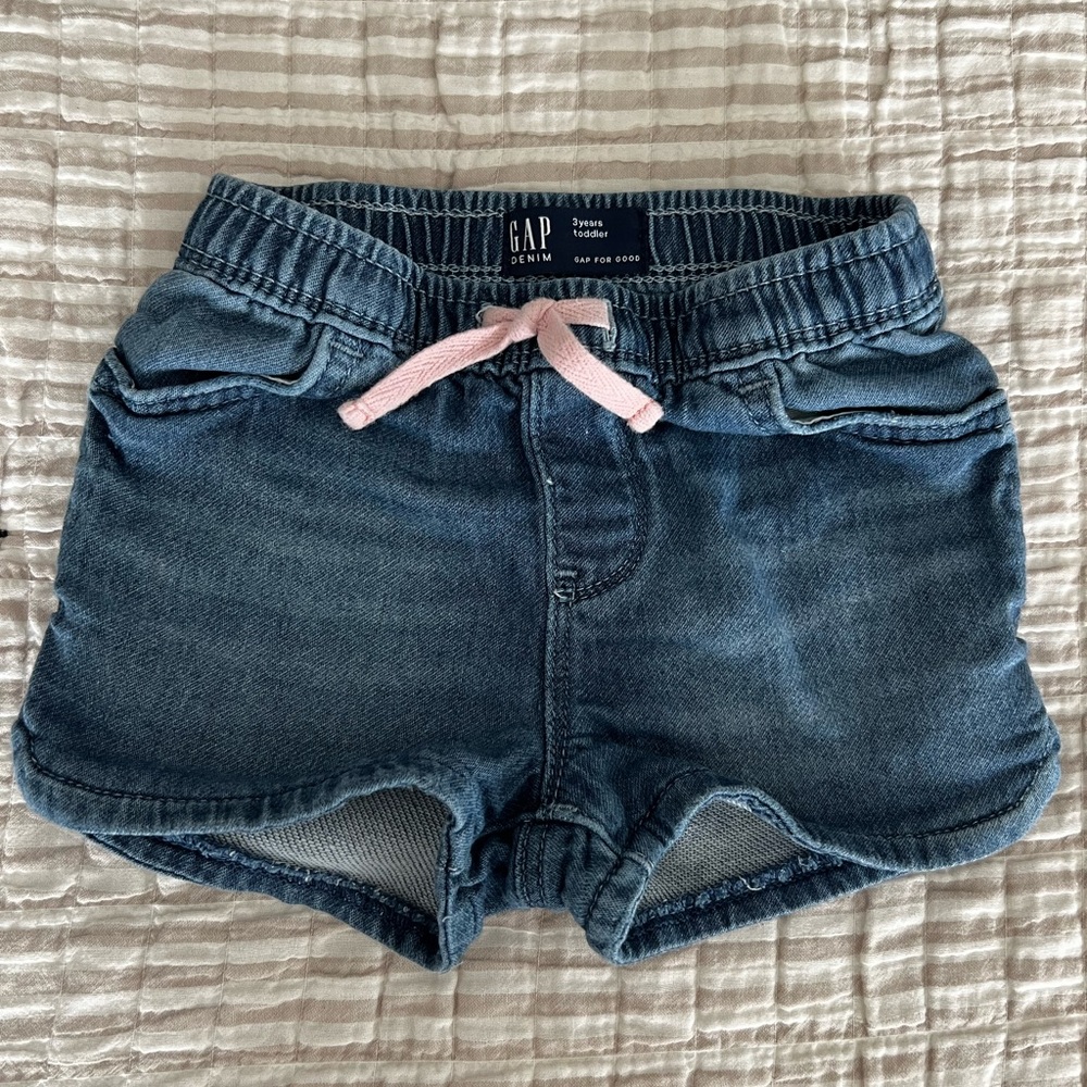 Gap Denim Shorts size 3 Toddler